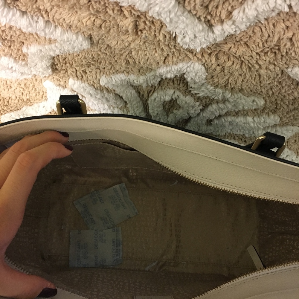 NWT KATE SPADE LAUREL WAY MEDIUM DALLY - Picture 4 of 4